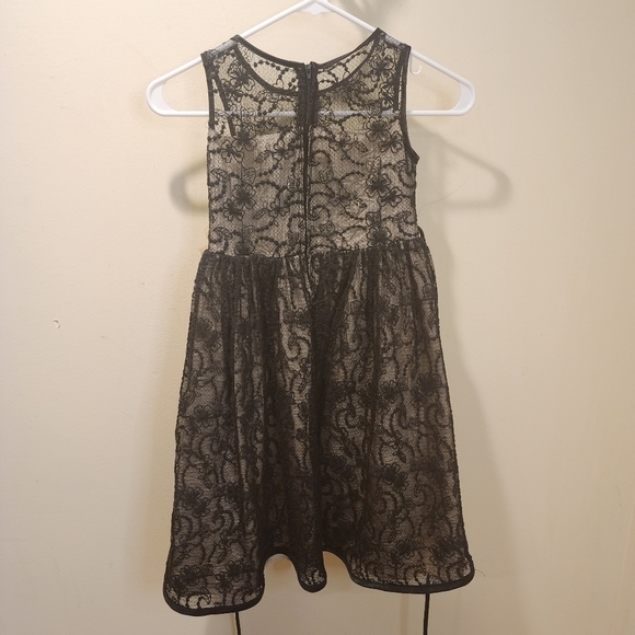 Little girls black lace overlay sleeveless dress size 7/8 - Picture 7 of 11